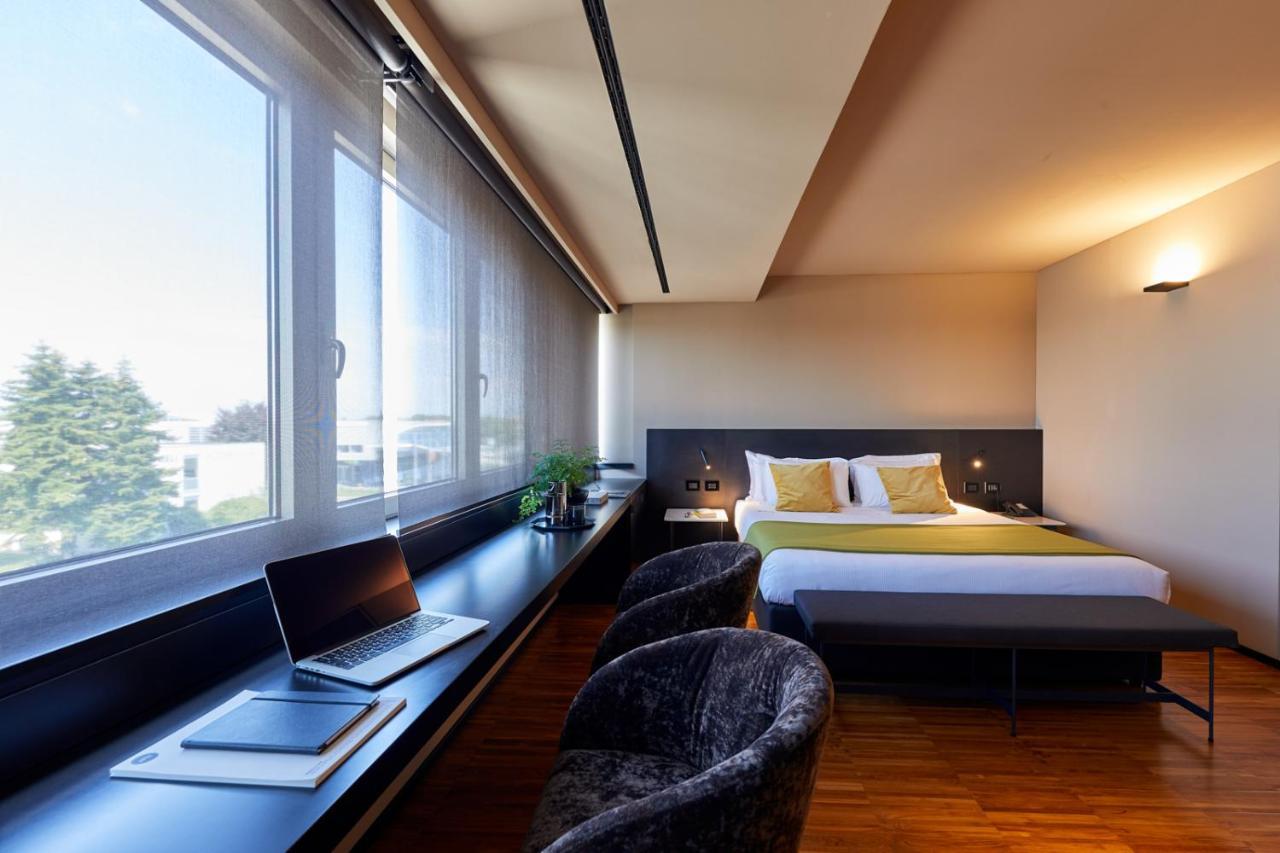 Delparco Hotel Buttrio Ngoại thất bức ảnh